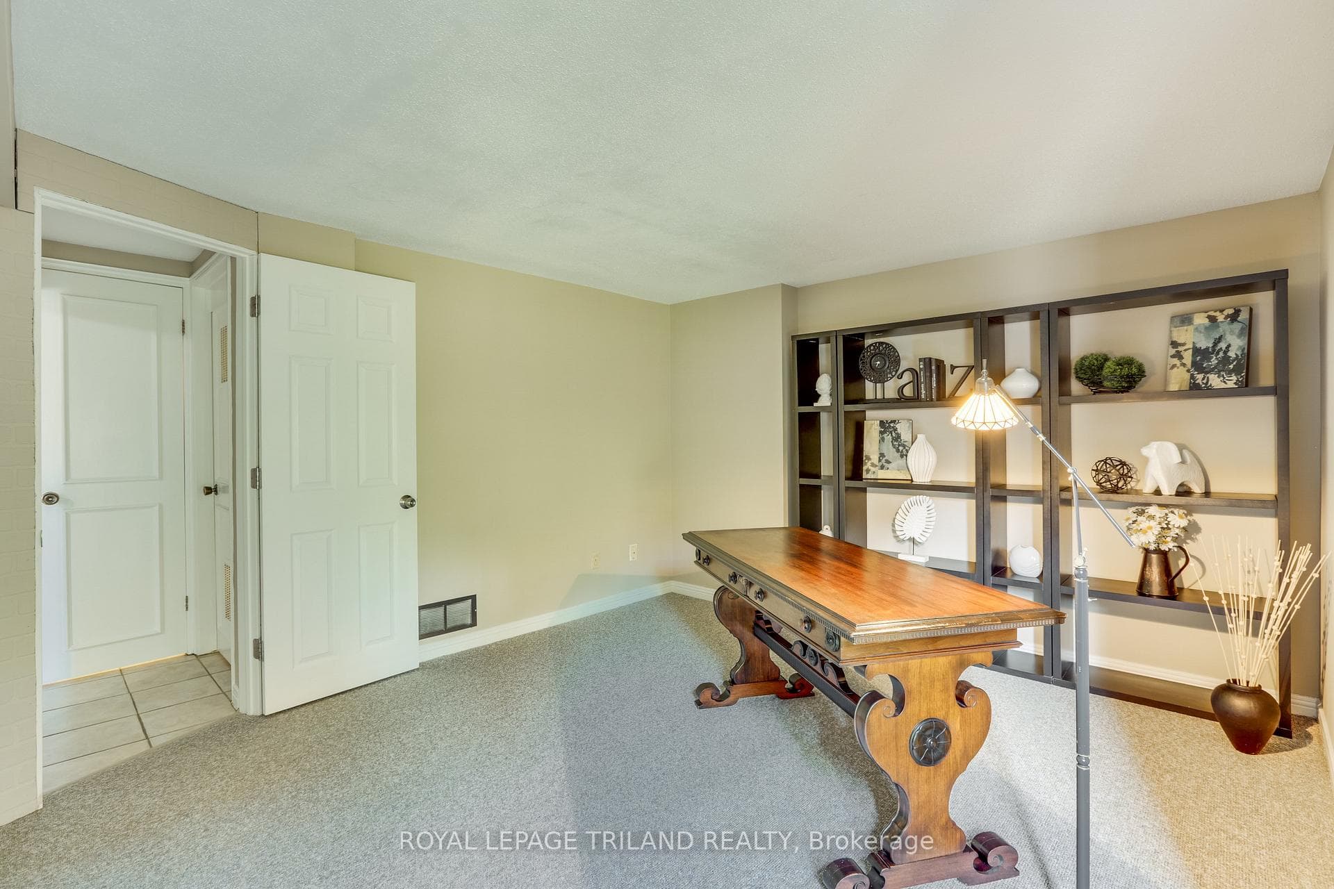 703 WINDERMERE Road Unit 77 photo 9