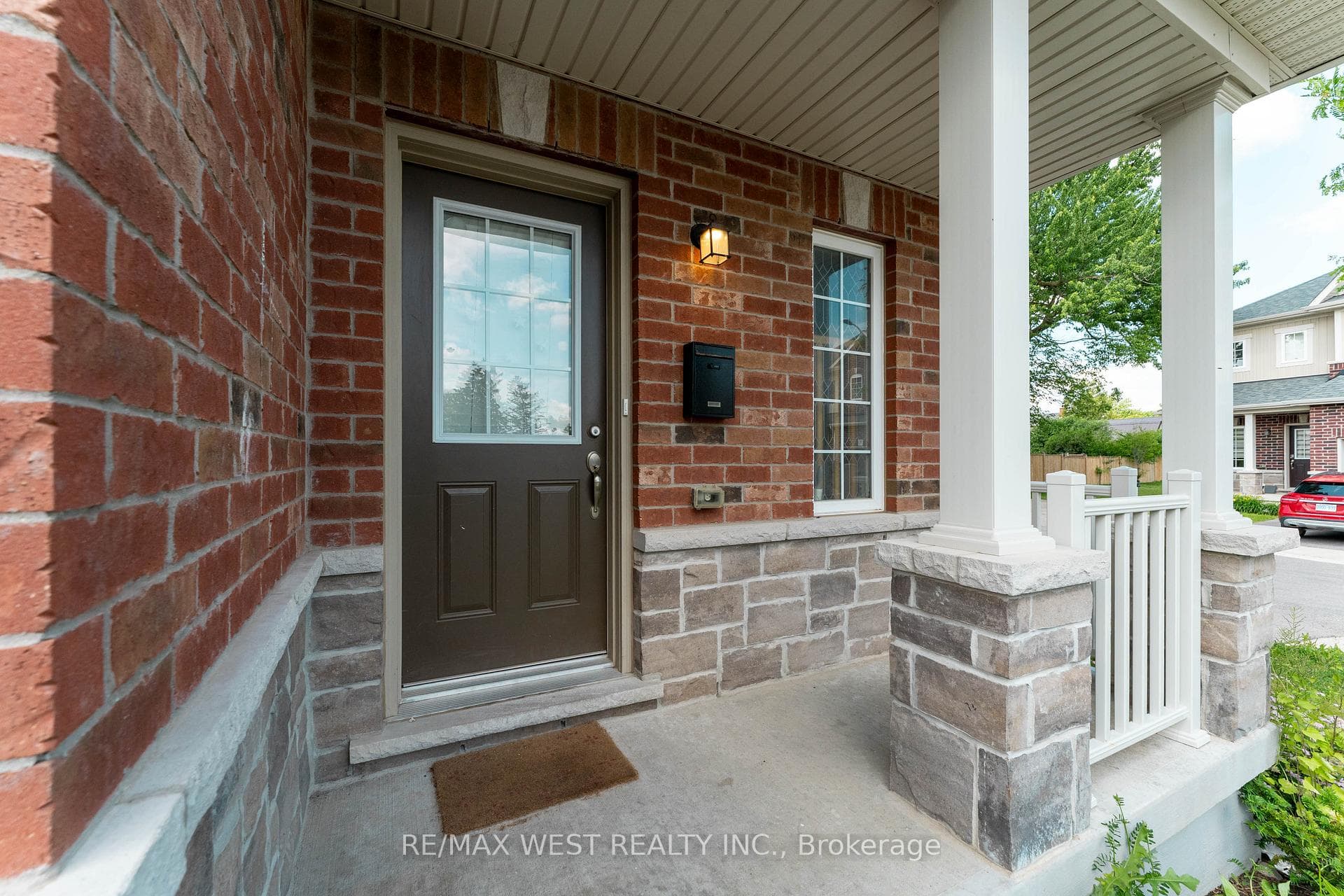 24 Dewberry Drive photo 4