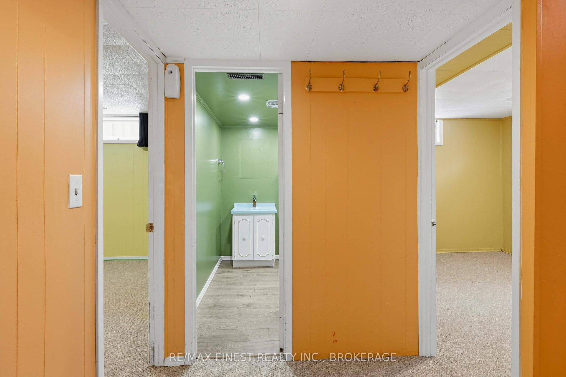 628 Stanford Street photo 32