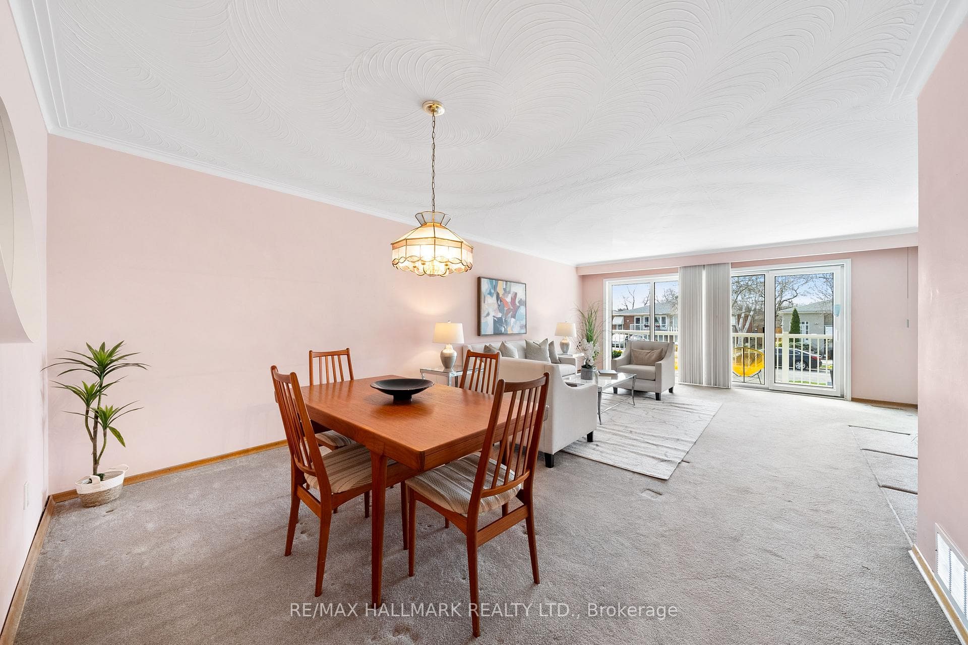 151 Pineway Boulevard photo 8