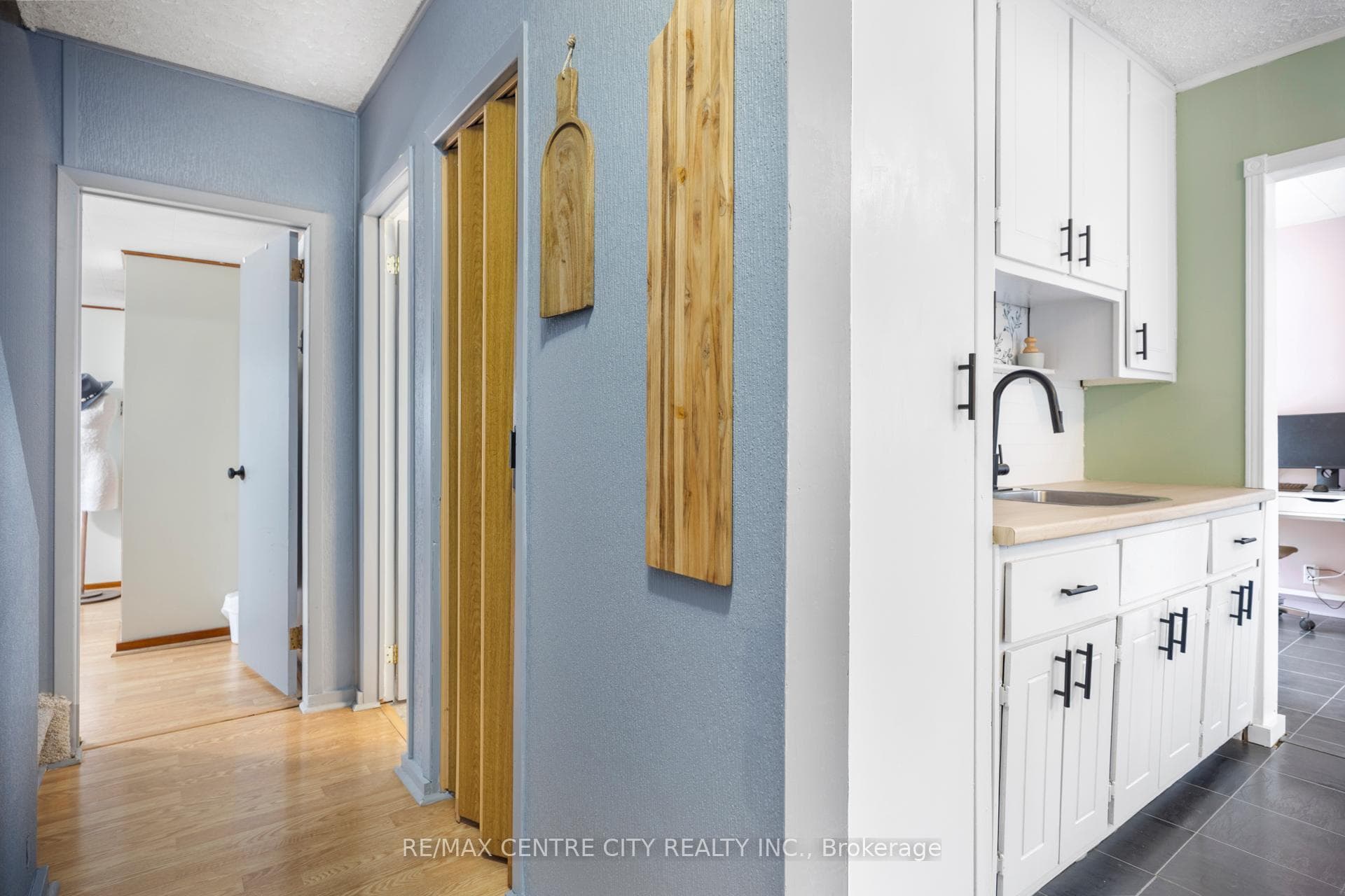 13 Bell Avenue photo 14