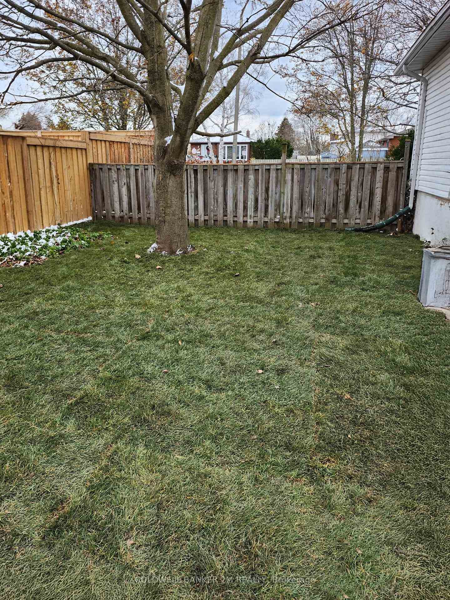 1076 Carolyn Avenue photo 32