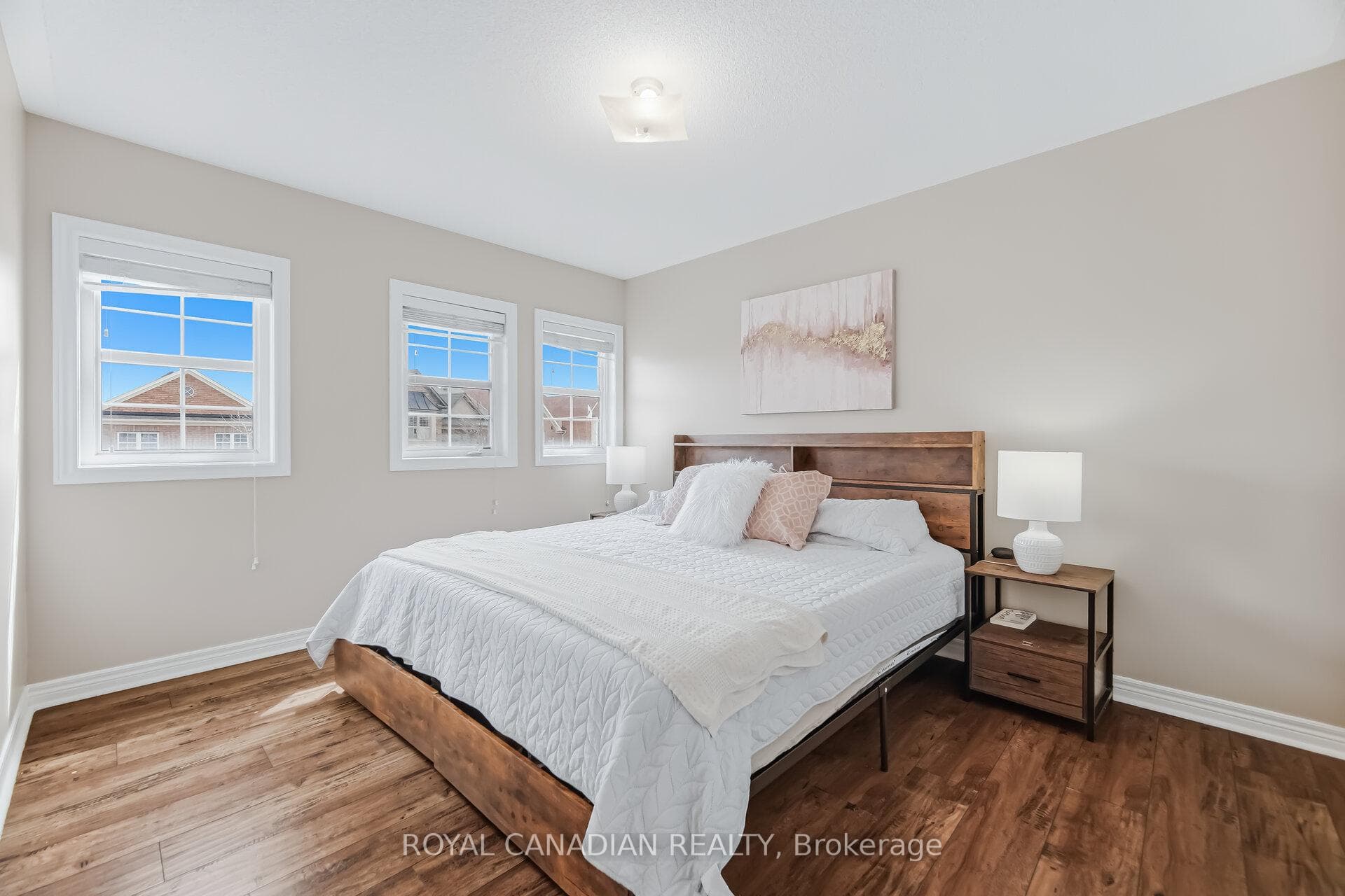 83 Mander Place photo 34