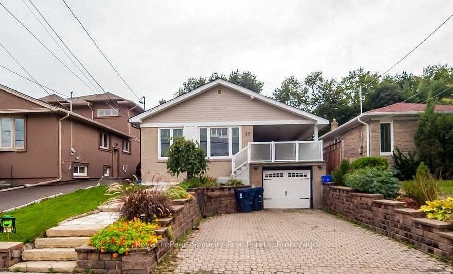 23 Cloverhill Road photo 1