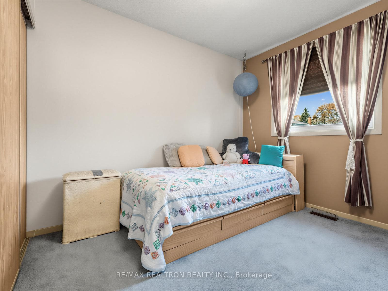 73 Swinton Crescent photo 21