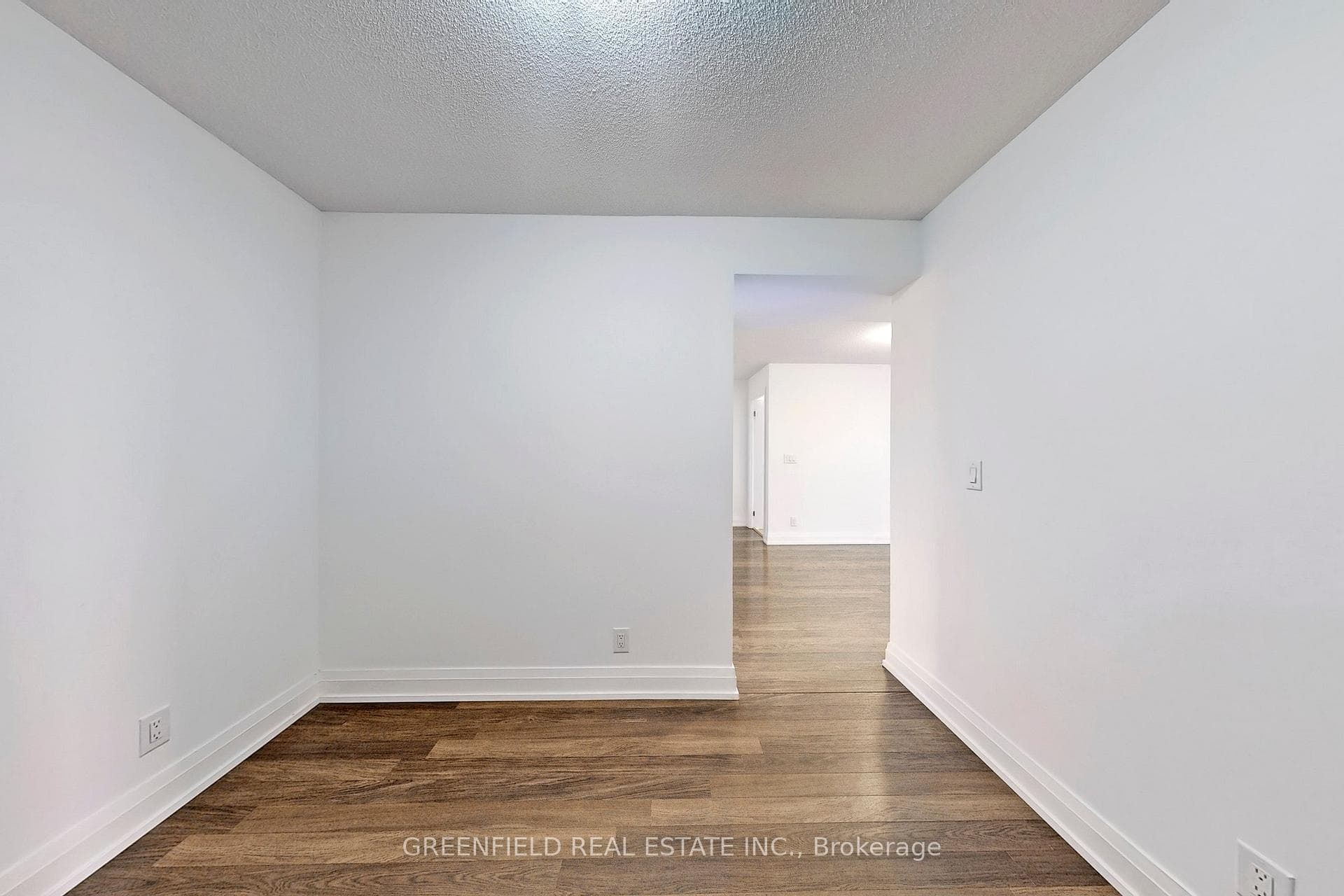 1060 Sheppard Avenue Unit 820 photo 21