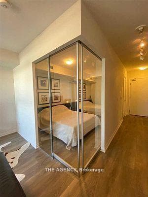 2301 Danforth Avenue Unit 320 photo 4