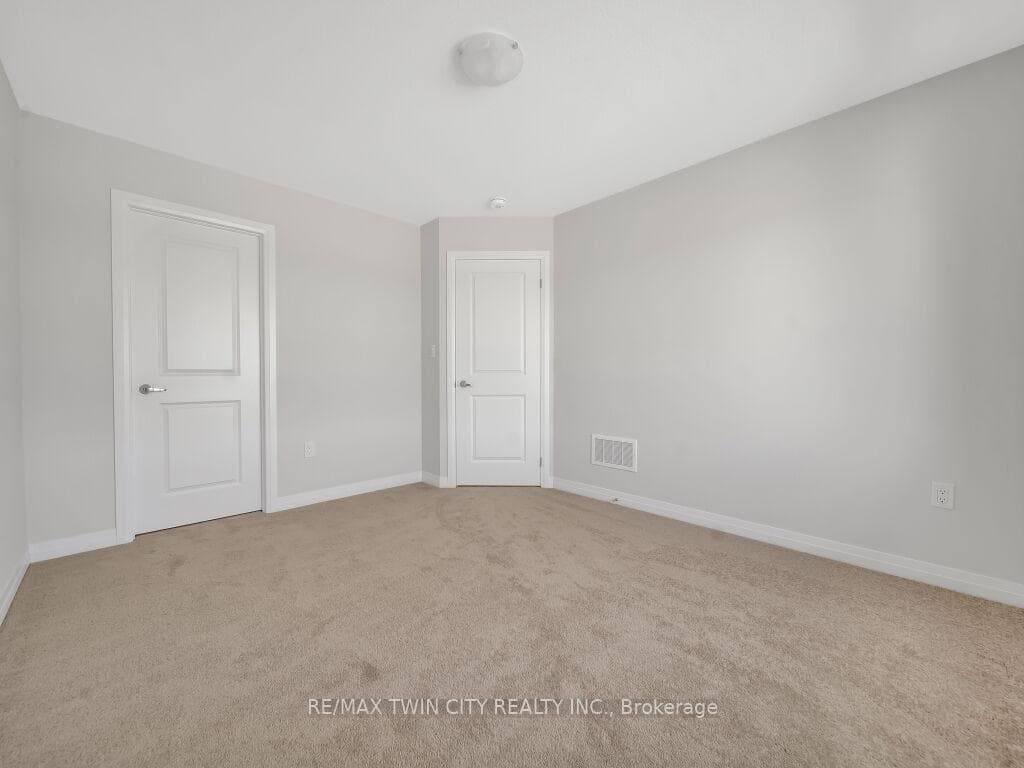 282 NEWMAN Drive photo 28