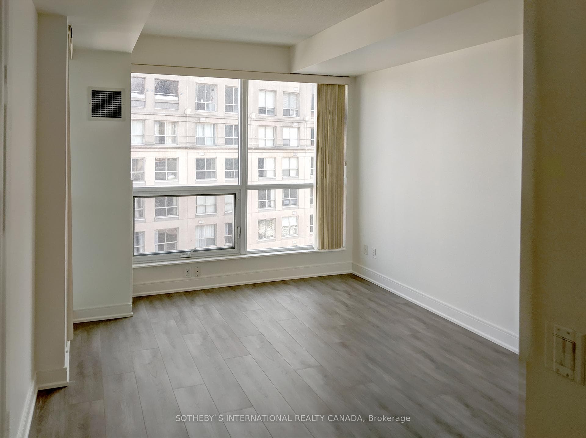 1 Scott Street Unit 2703 photo 9