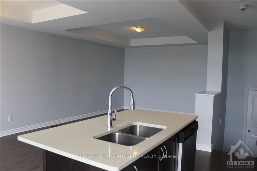 228 HALYARD Way photo 3