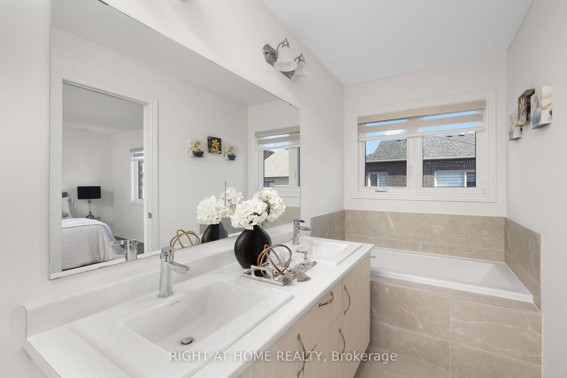 102 Laing Drive photo 32