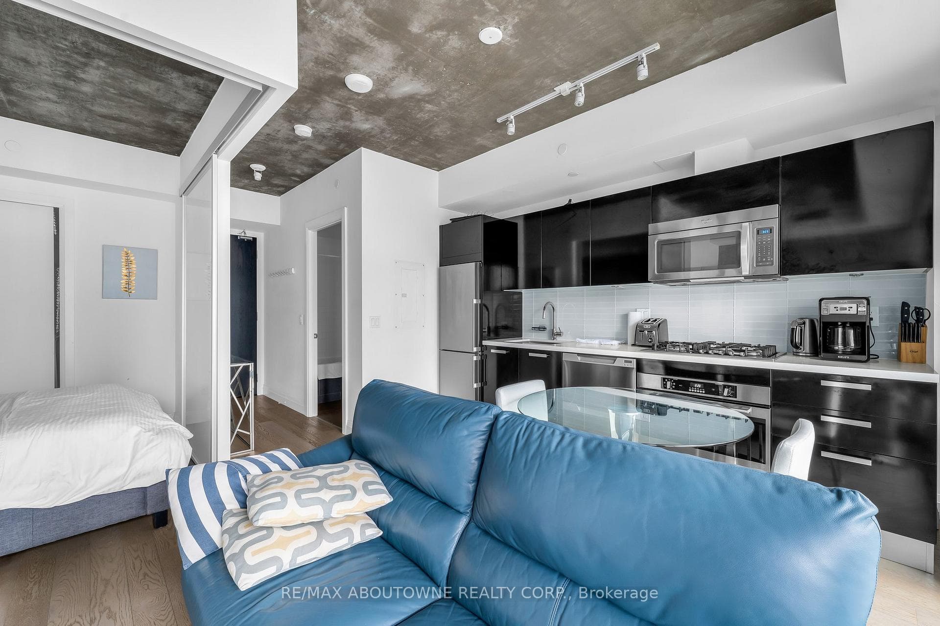 224 King Street Unit 702 photo 16