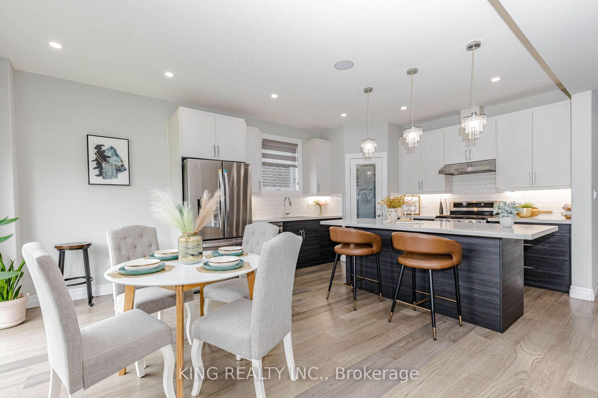 584 Chelton Road photo 14