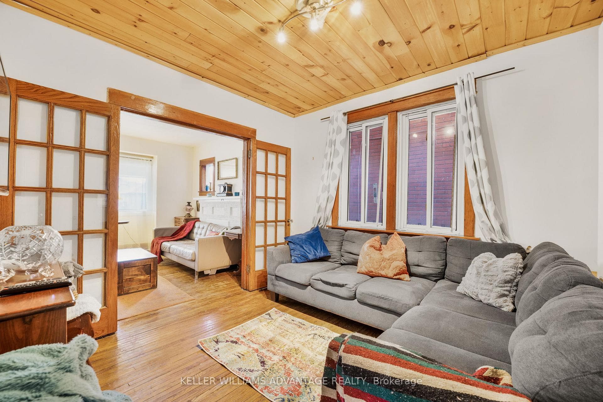 155 Royal York Road photo 9