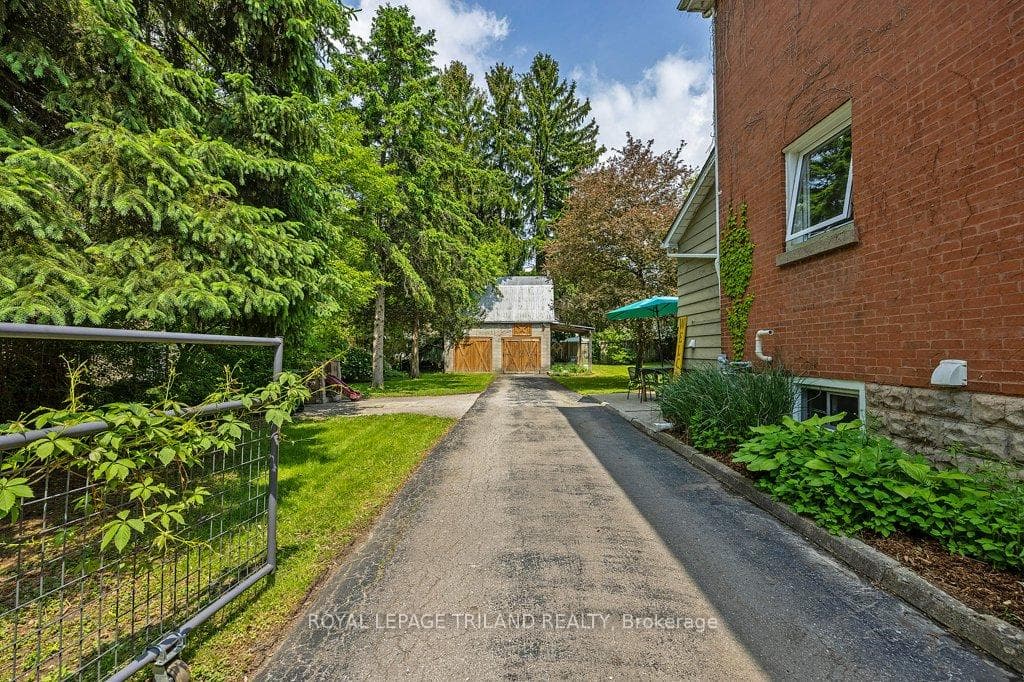 12 Cedar Street photo 35