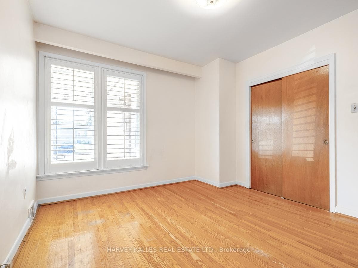 37 Sparrow Avenue photo 21