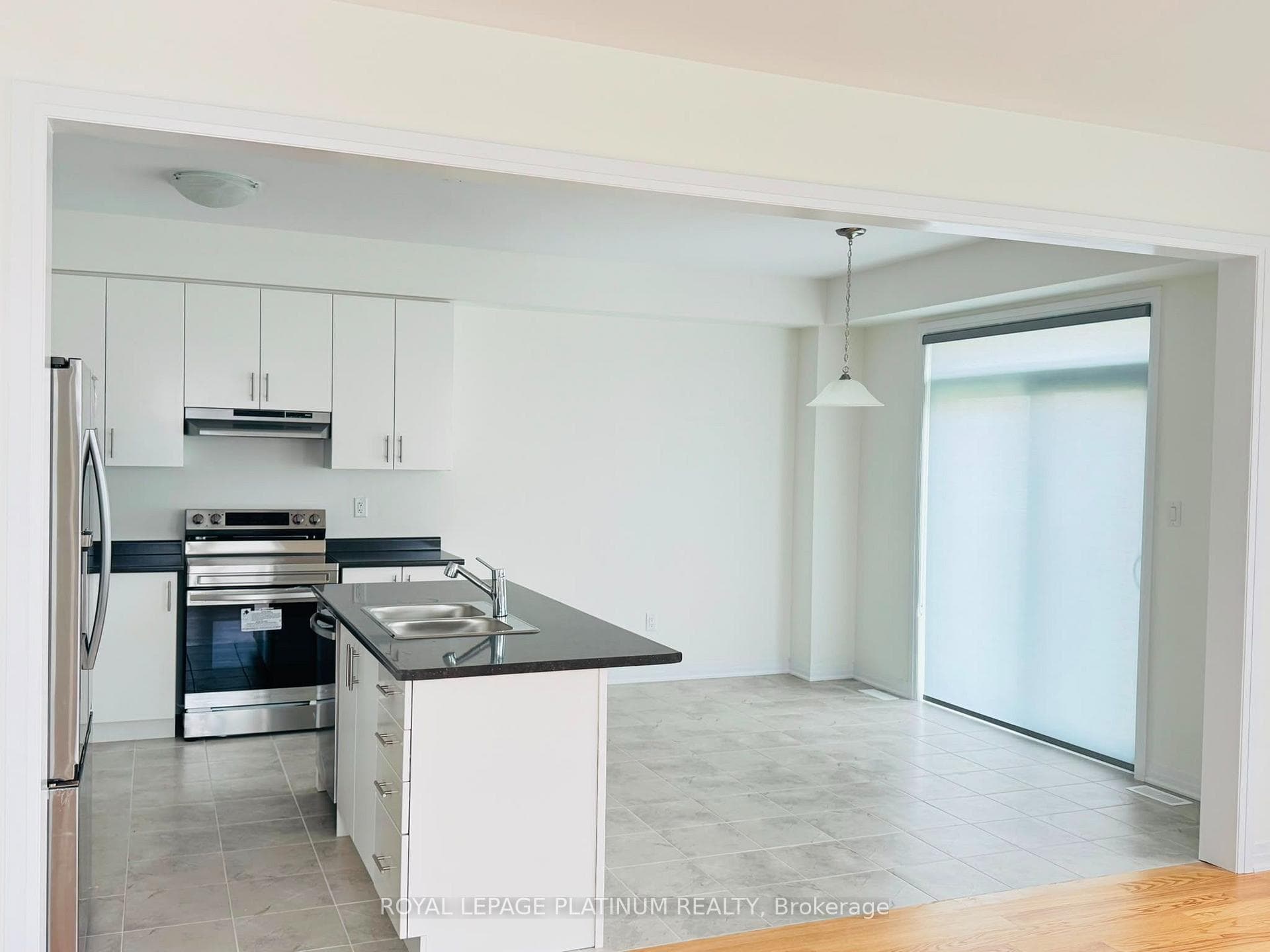 165 Wilmot Road photo 12