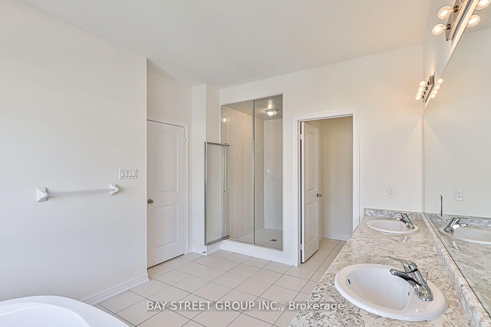 168 Wesmina Avenue photo 27