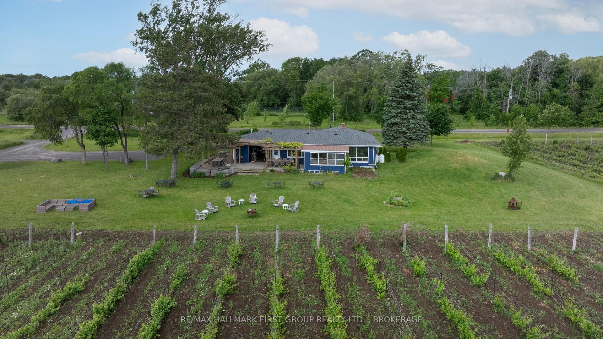 9656 Loyalist Parkway photo 3