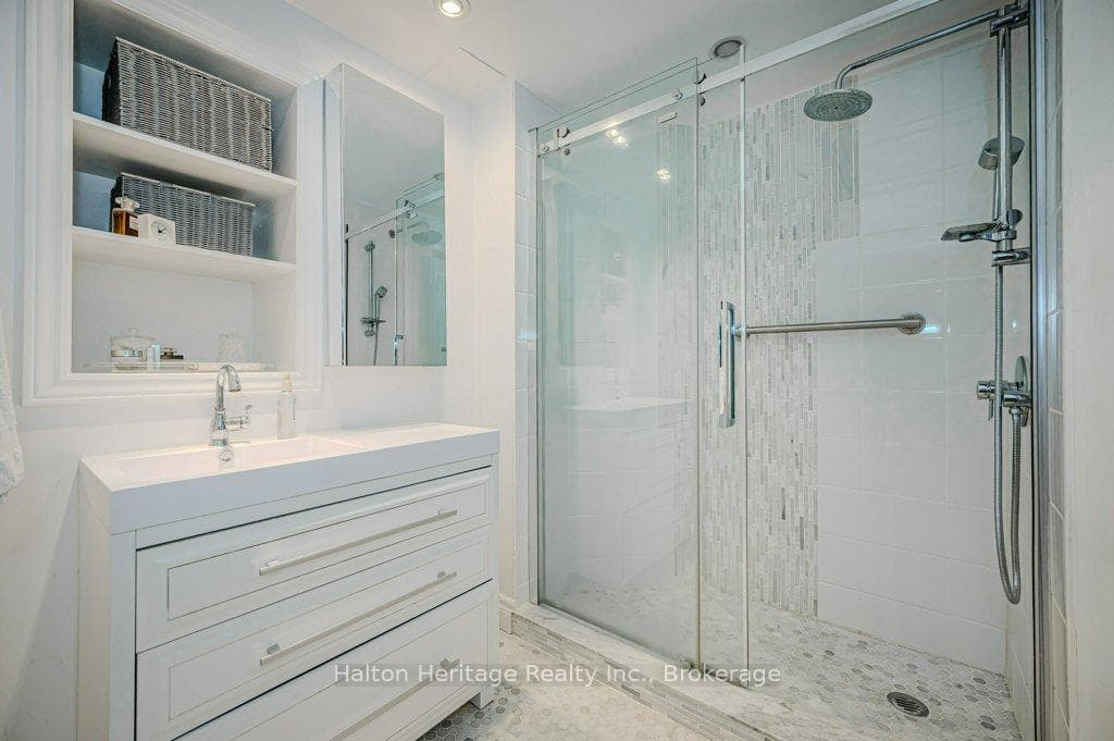 Lower Level 3-Piece Ensuite