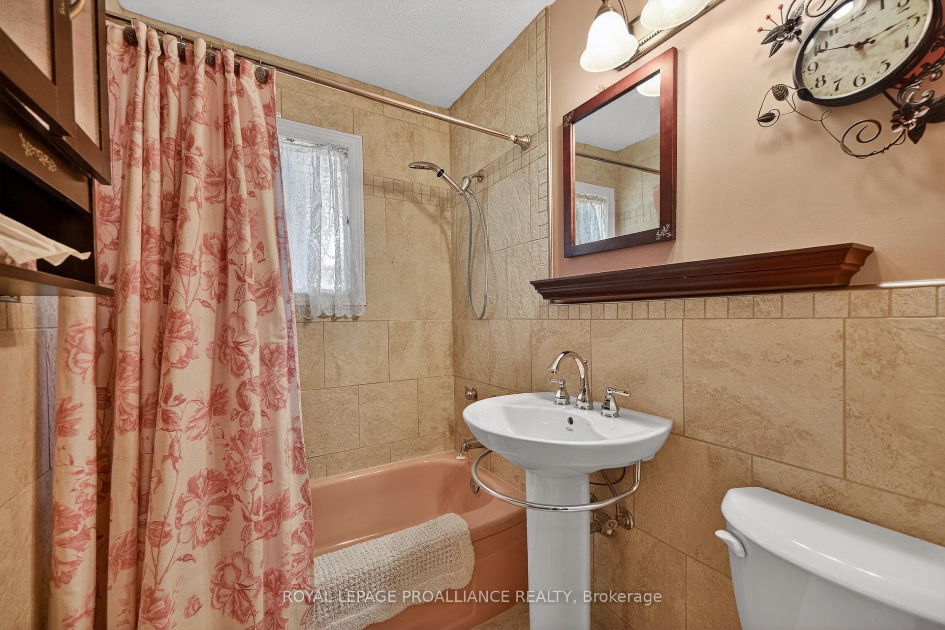 Main Floor - Main Bath
