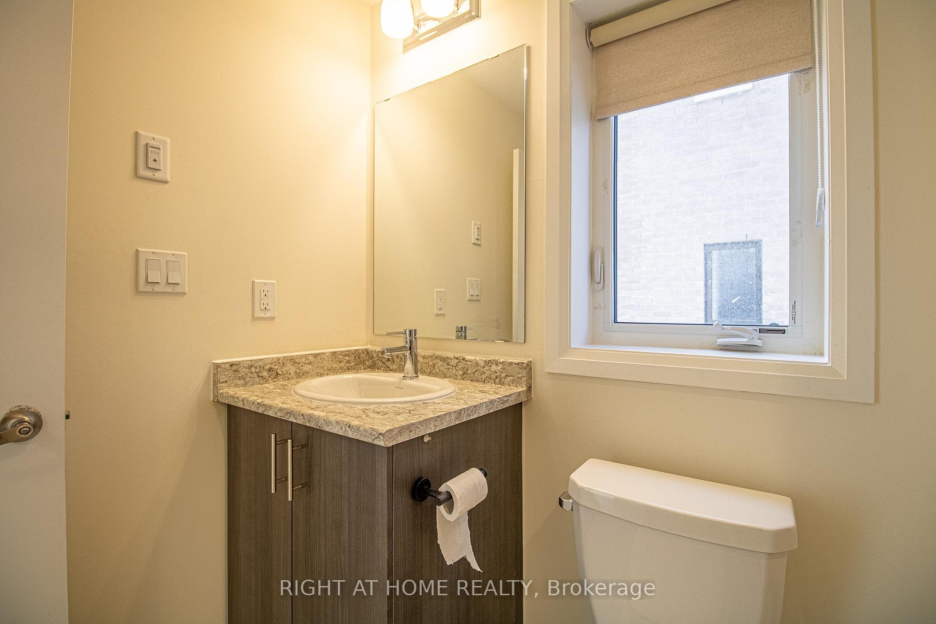 255 McLevin Avenue Unit 2 photo 25