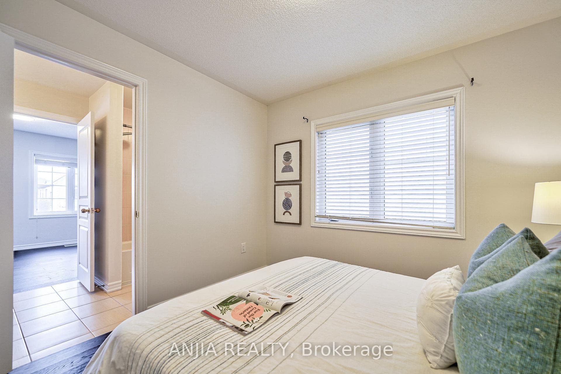 8 Creekland Avenue photo 26