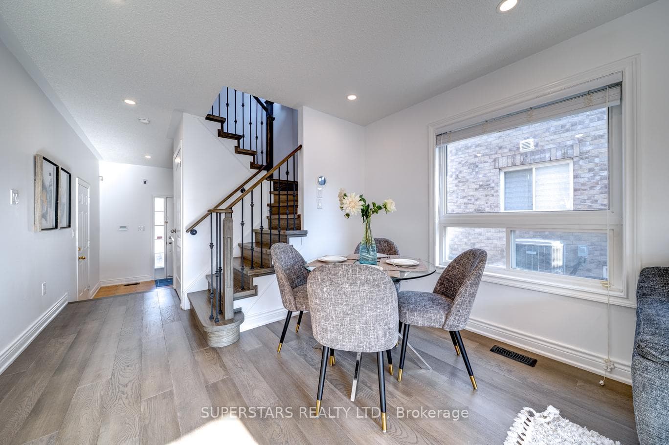 115 Edward Jeffreys Avenue photo 3