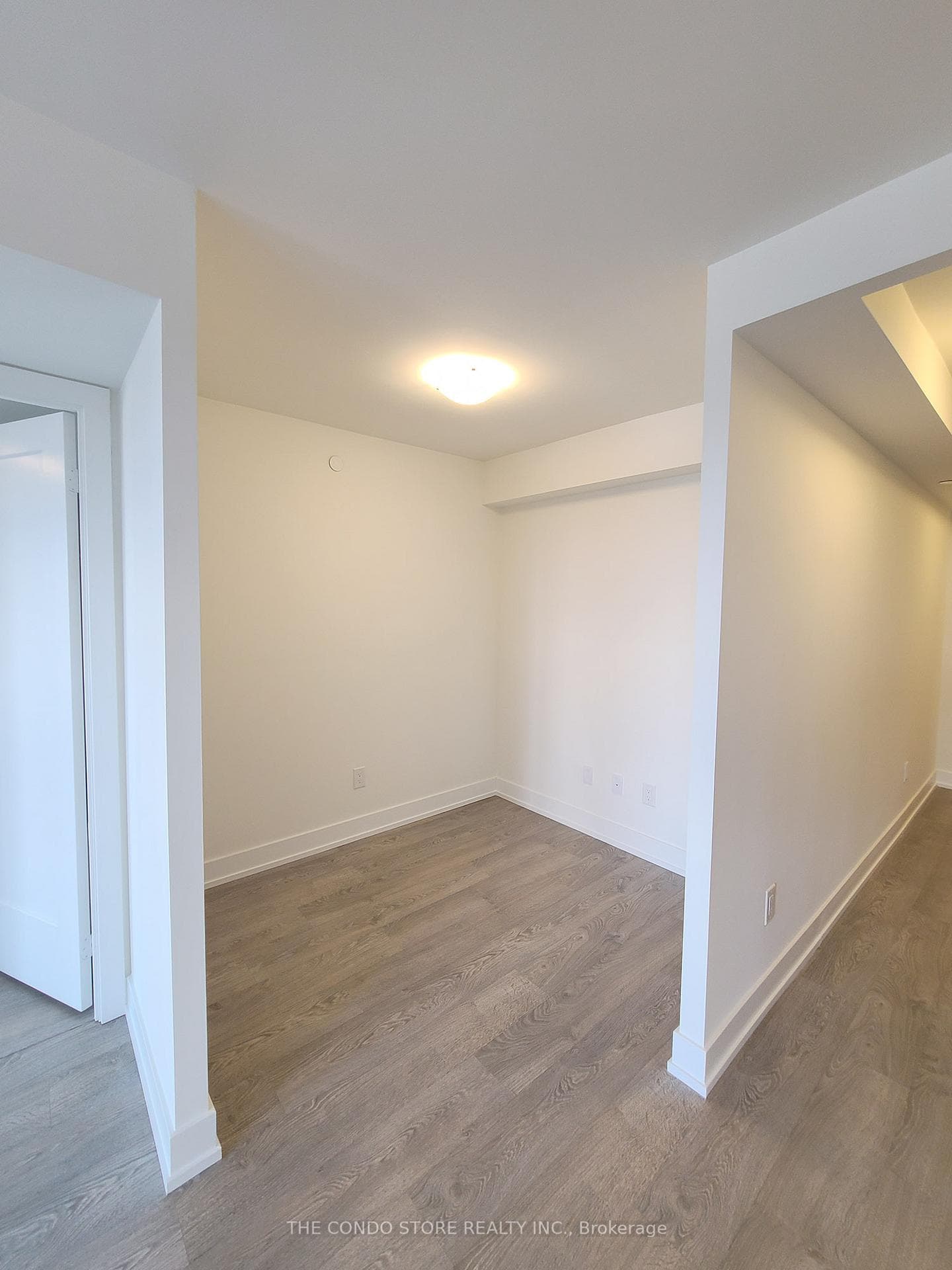 5 Mabelle Avenue Unit 2527 photo 12