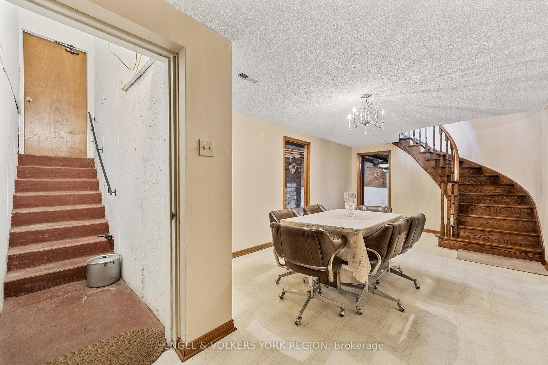 179 Longhouse Street photo 36