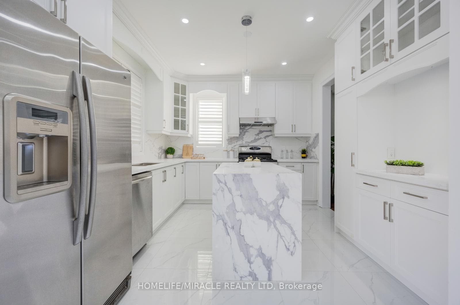 17 Latania Boulevard photo 18