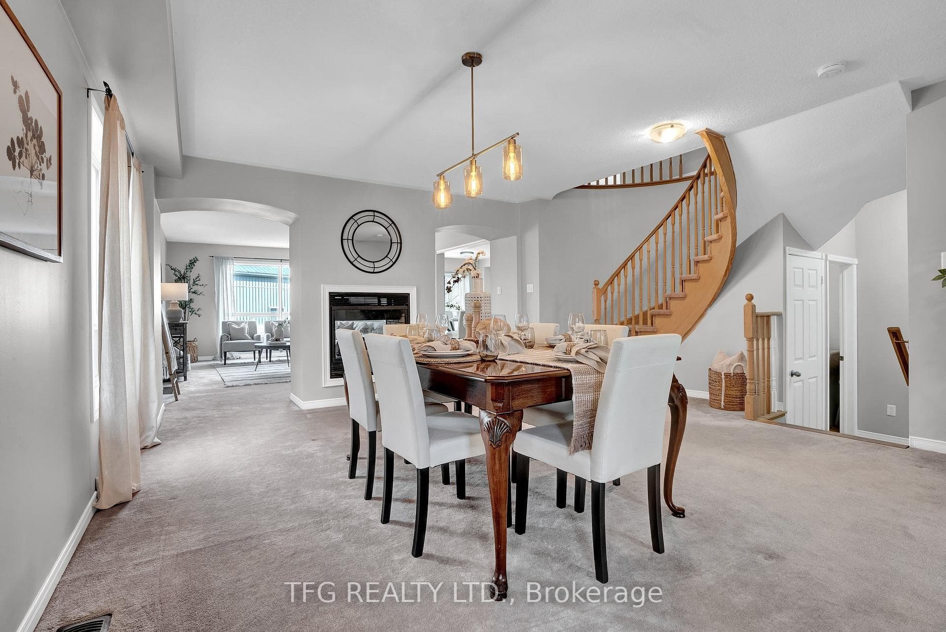 1567 Glenbourne Drive photo 10