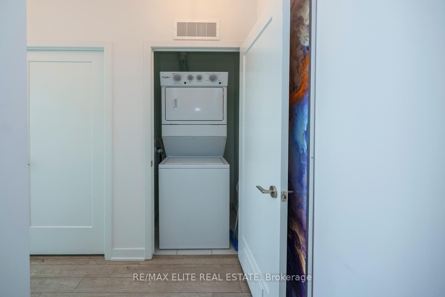 105 Oneida Crescent Unit PH 10 photo 8