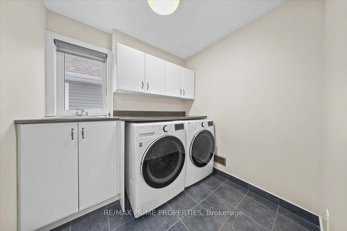 816 Azure Street photo 41
