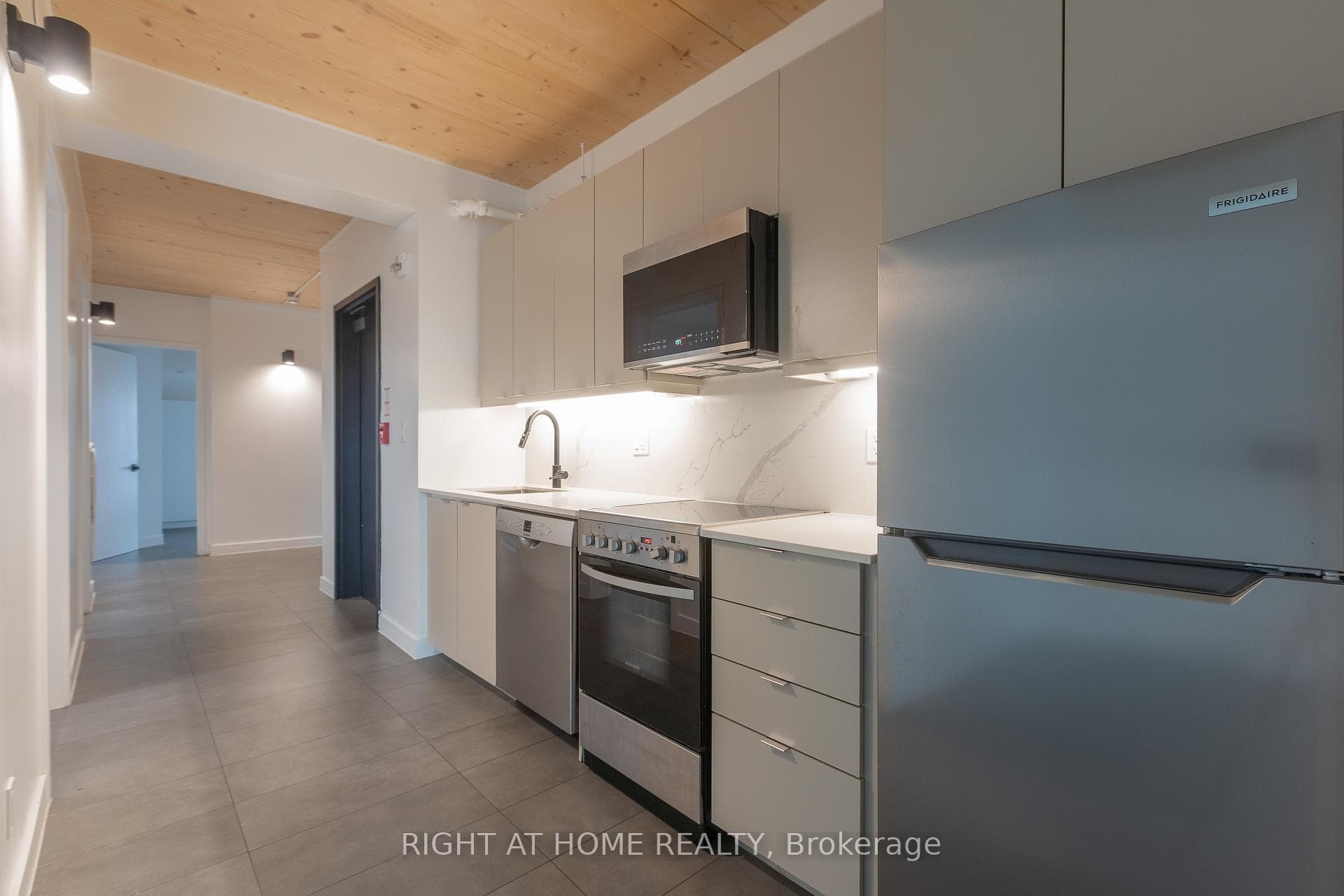 1598 Queen Street Unit 201 photo 10