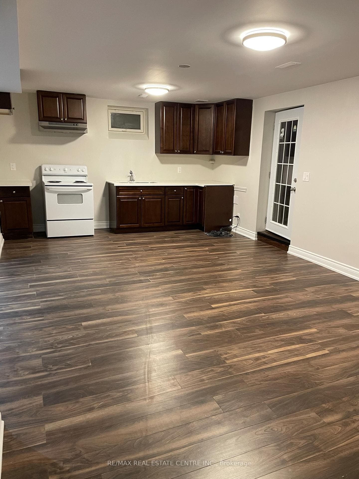21 Buster Drive Unit (Bsmt) photo 5