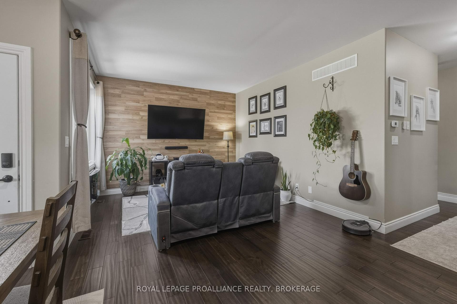 92 Windermere Boulevard photo 17