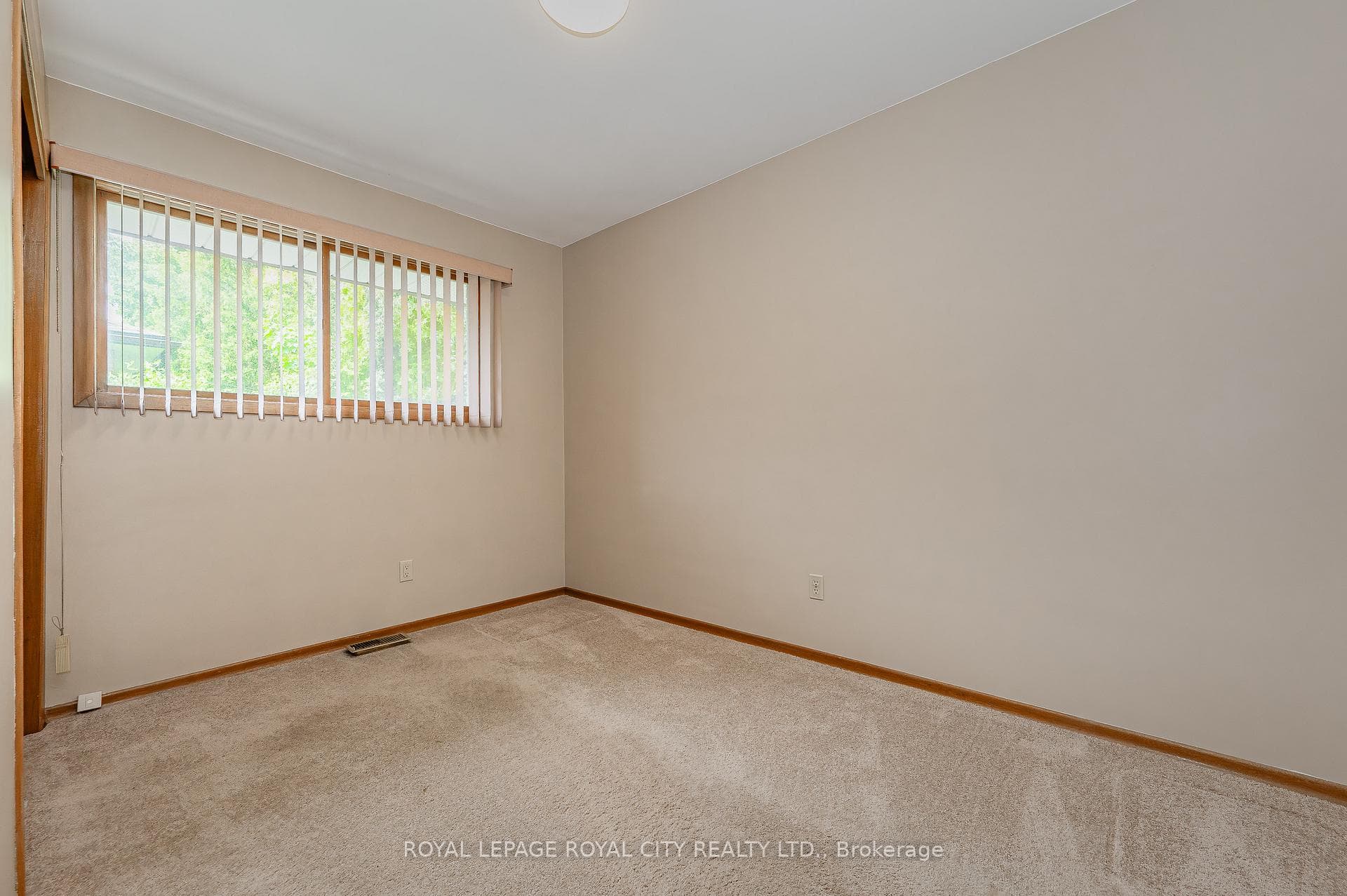 454 Speedvale Avenue photo 13