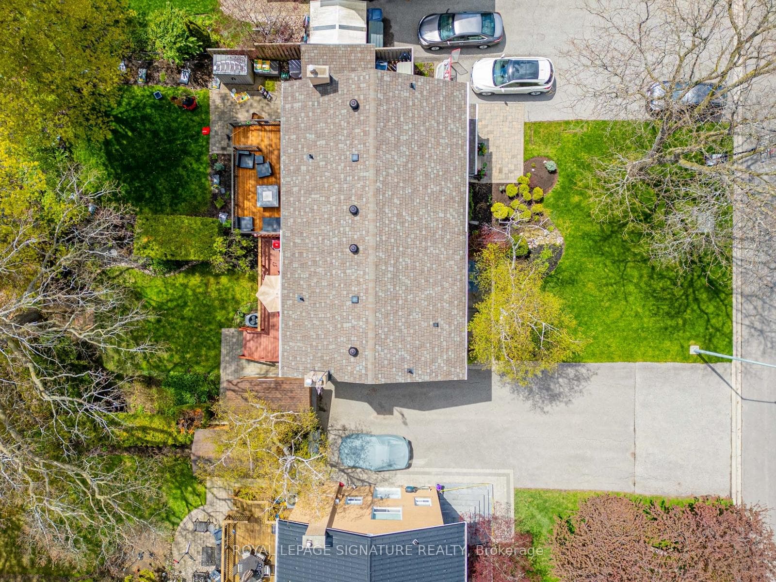 46 Plateau Crescent photo 50