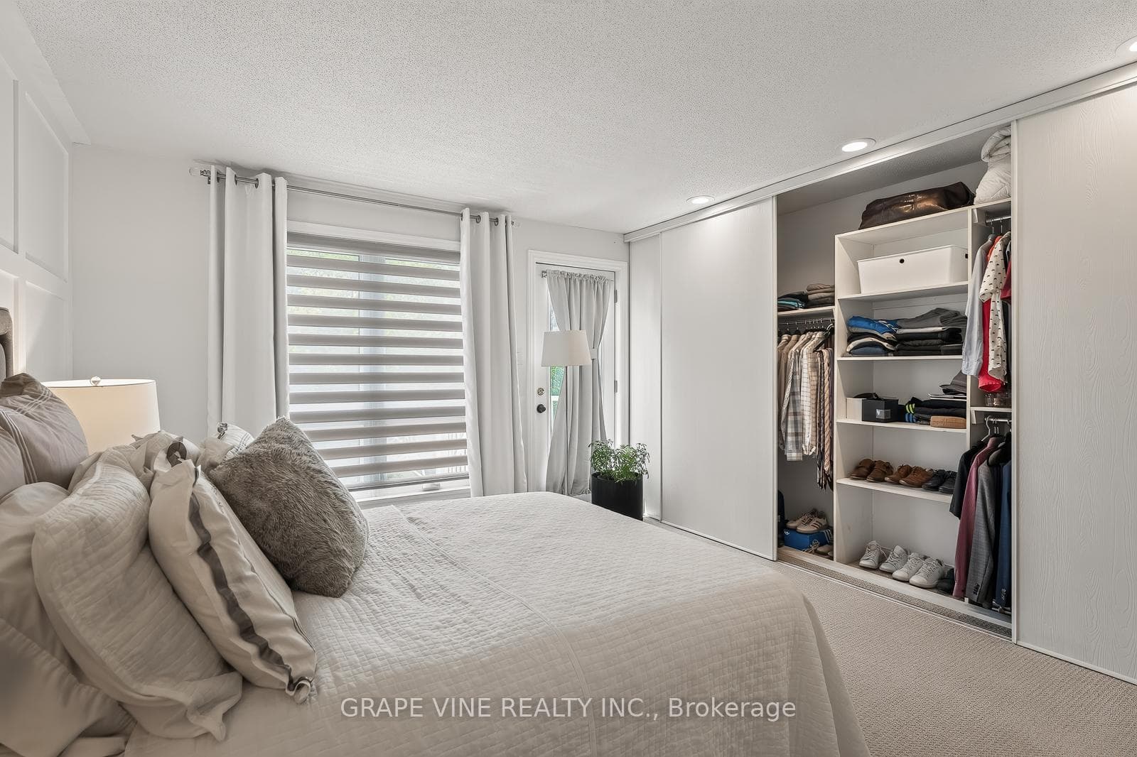 280 Bay Street Unit 14 photo 26