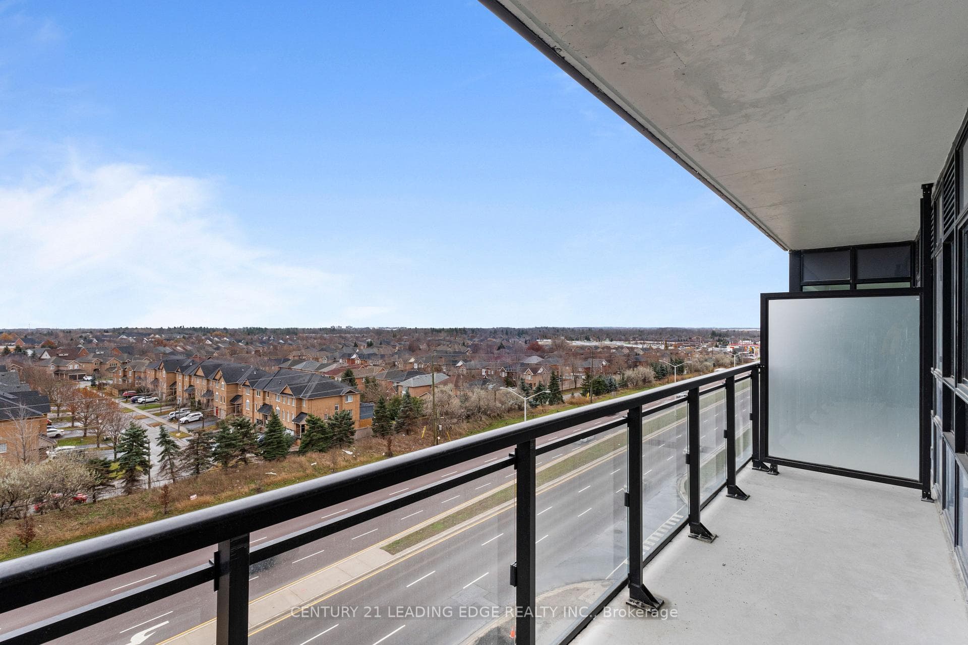 395 Dundas Street Unit 614 photo 5