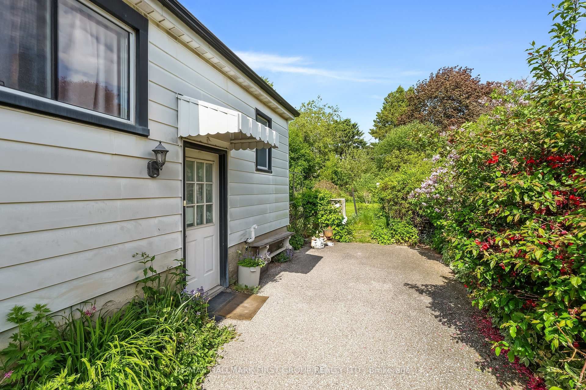 917 Green Street photo 20