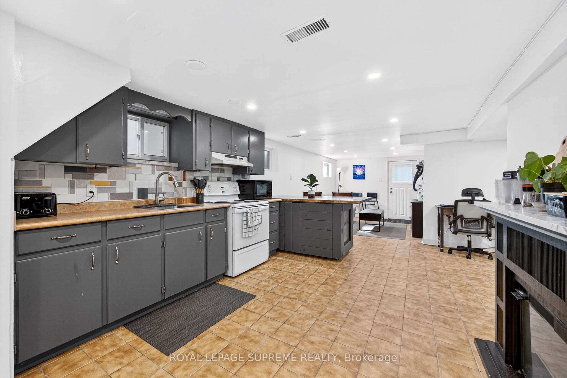 436 Glenholme Avenue photo 34