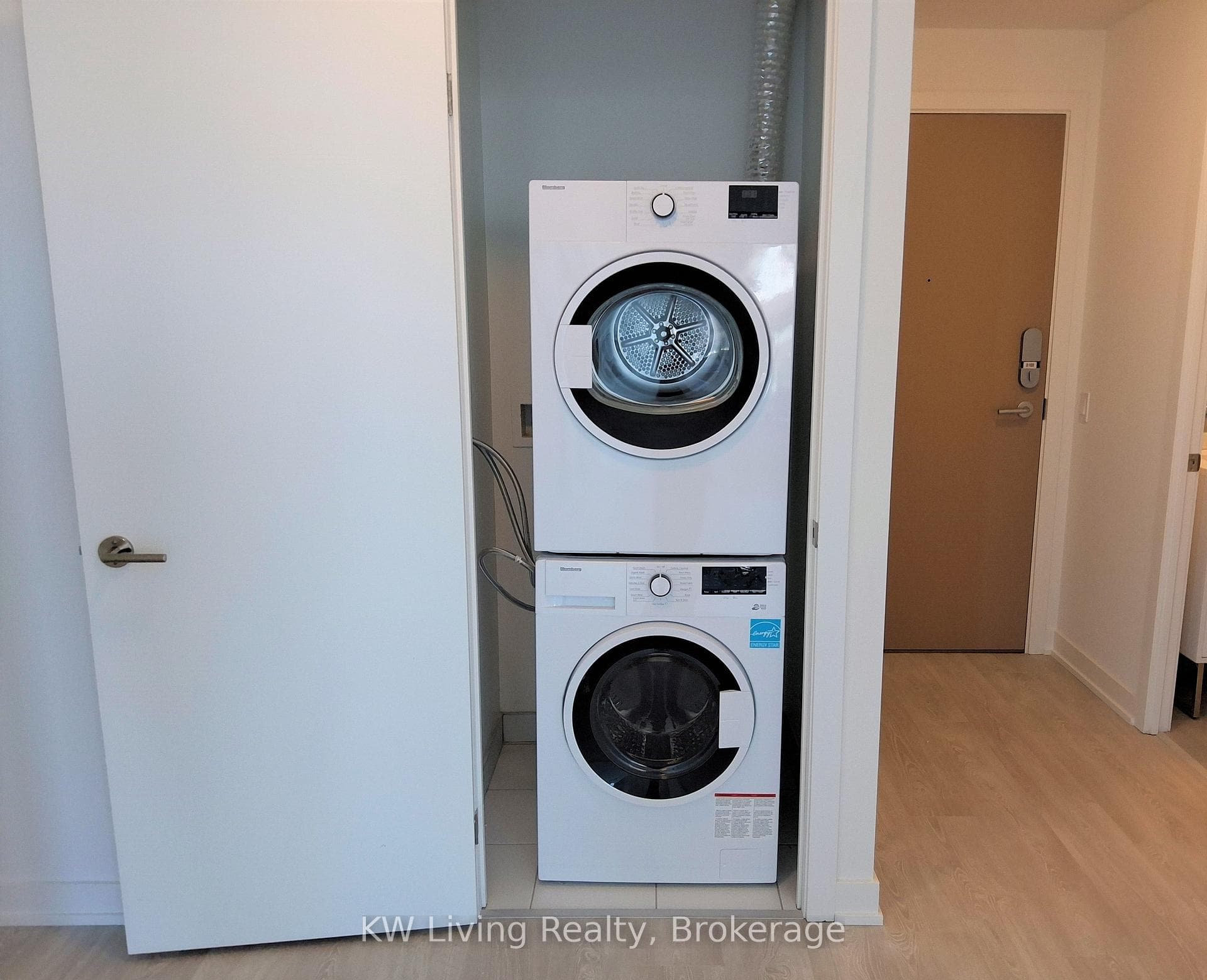 1 Quarrington Lane Unit 3102 photo 18