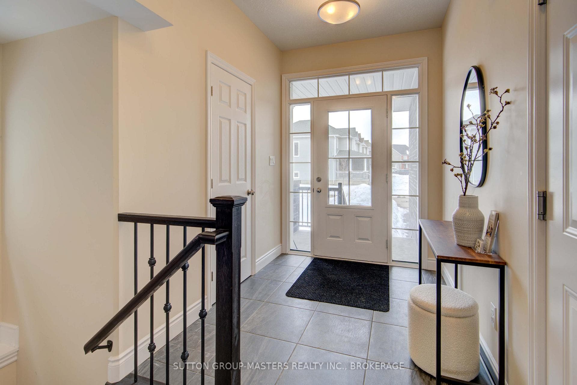528 Beth Crescent photo 34