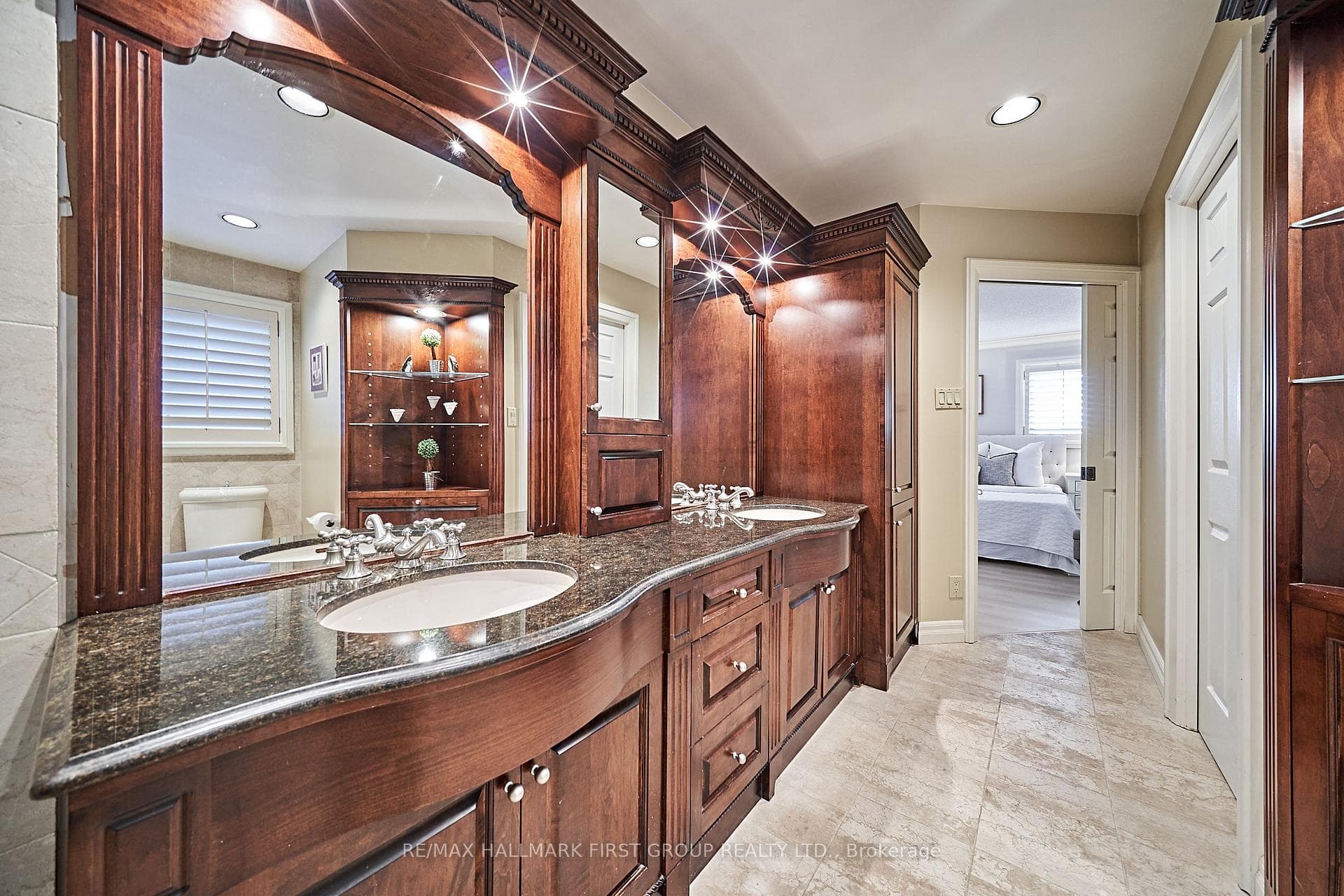 MASTER 5 PIECE ENSUITE BATHROOM