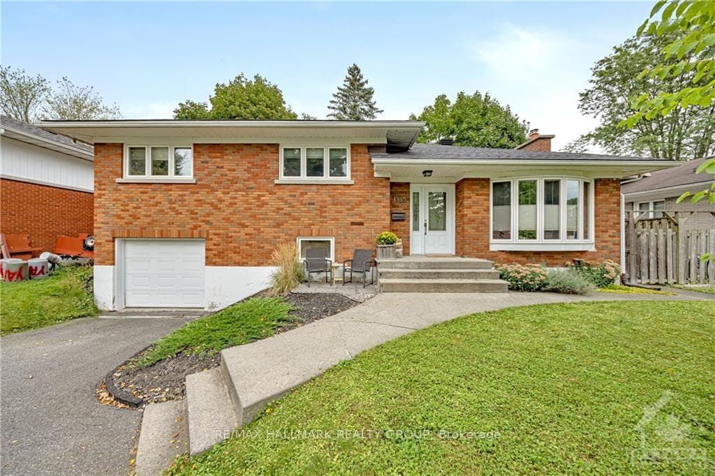 1335 HANBURY Street photo 1