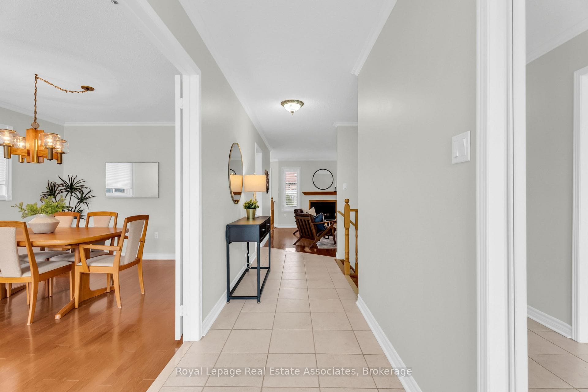 91 Samuel Crescent photo 4