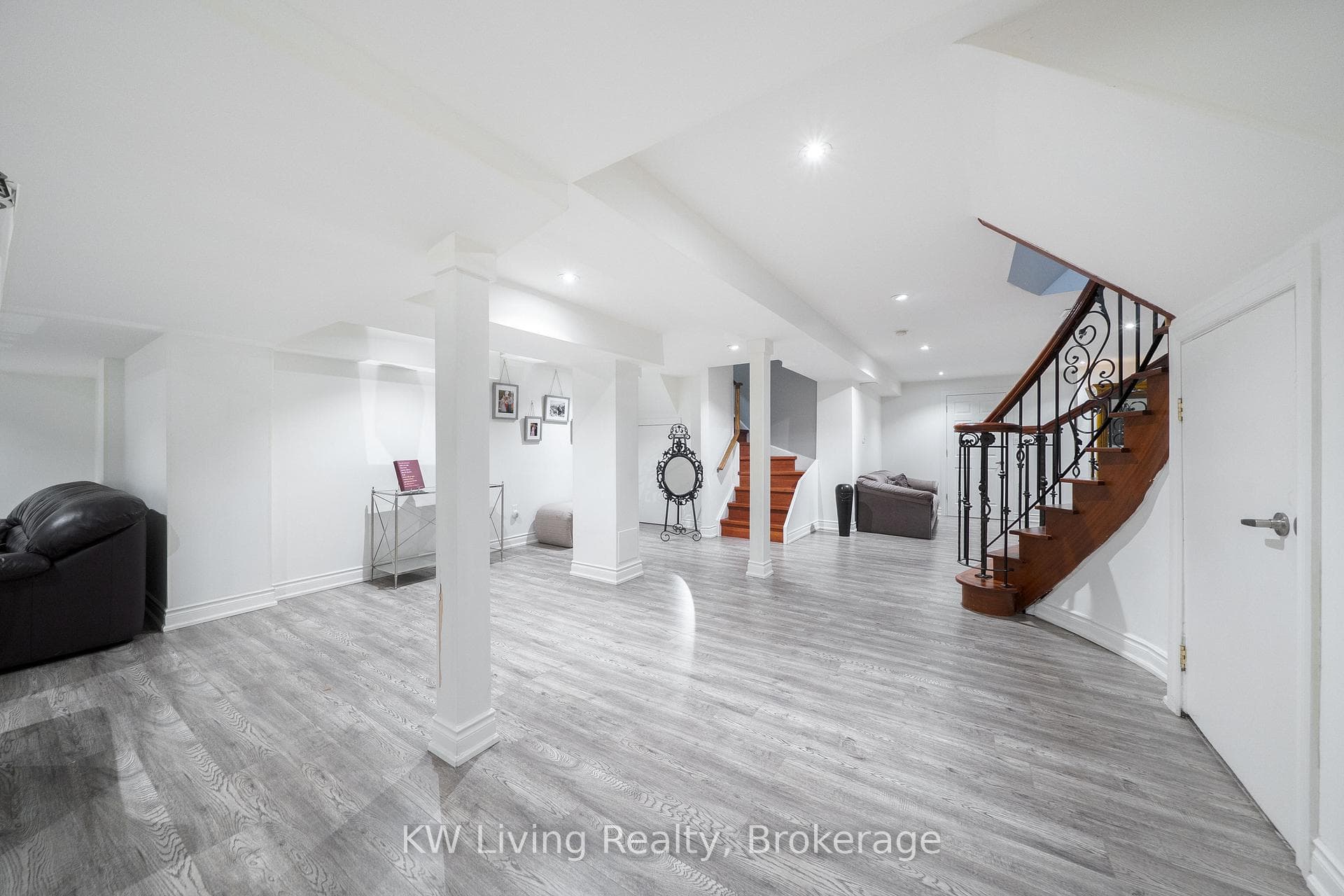 76 Silver Rose Crescent photo 36