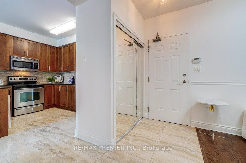 Entrance/Foyer